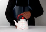 ⁦ابريق شاهي غضار منقط احمر⁩ - الصورة ⁦2⁩